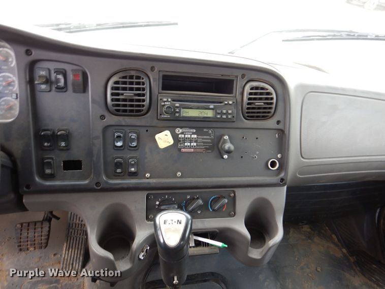 image for item JL9760 2007 Freightliner M2  flatbed truck