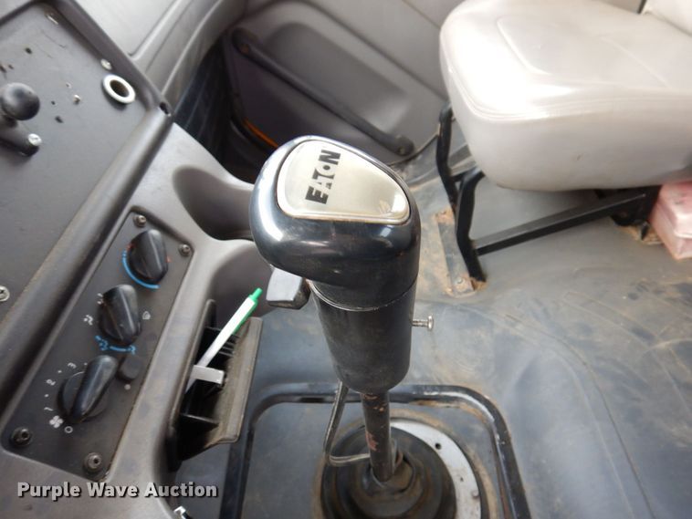 image for item JL9760 2007 Freightliner M2  flatbed truck