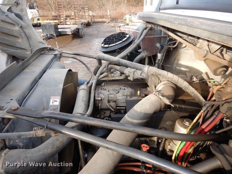 image for item JL9760 2007 Freightliner M2  flatbed truck