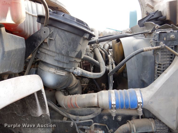 image for item JL9760 2007 Freightliner M2  flatbed truck