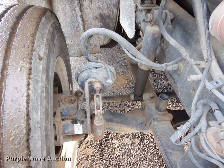 image for item JL9760 2007 Freightliner M2  flatbed truck