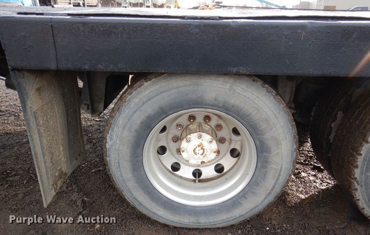 image for item JL9760 2007 Freightliner M2  flatbed truck