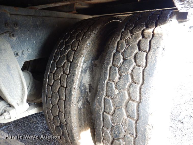 image for item JL9760 2007 Freightliner M2  flatbed truck