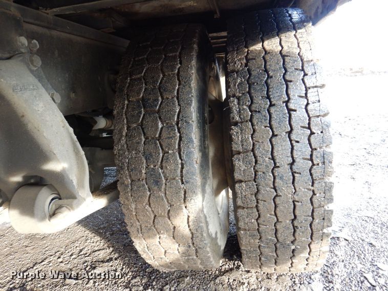 image for item JL9760 2007 Freightliner M2  flatbed truck