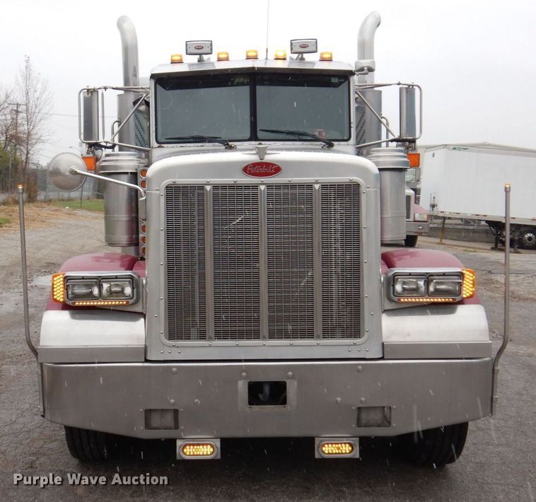 image for item JL9775 2003 Peterbilt 379  semi truck
