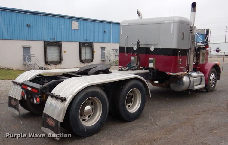 image for item JL9775 2003 Peterbilt 379  semi truck