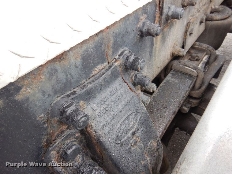 image for item JL9775 2003 Peterbilt 379  semi truck