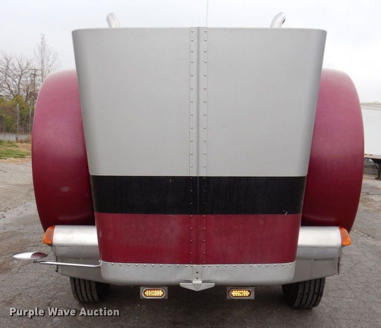 image for item JL9775 2003 Peterbilt 379  semi truck