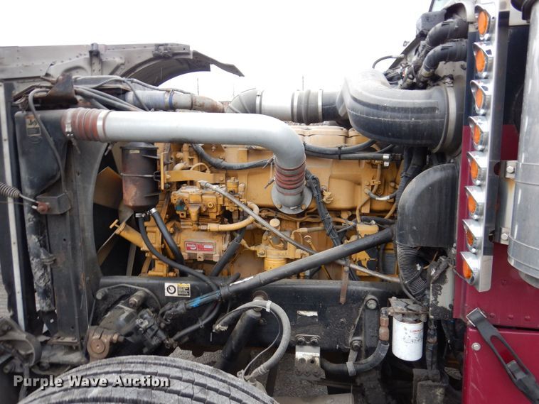 image for item JL9775 2003 Peterbilt 379  semi truck