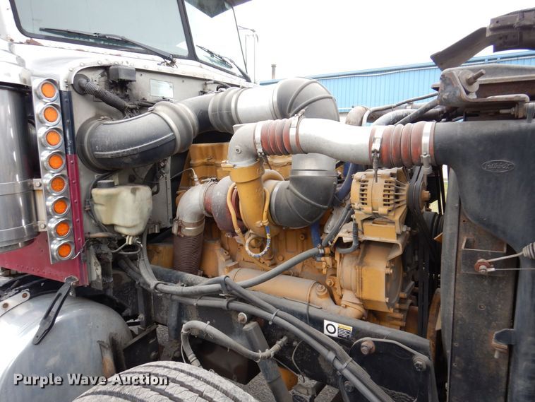 image for item JL9775 2003 Peterbilt 379  semi truck