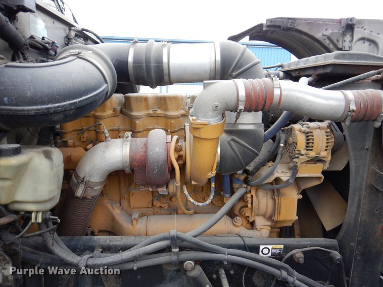 image for item JL9775 2003 Peterbilt 379  semi truck