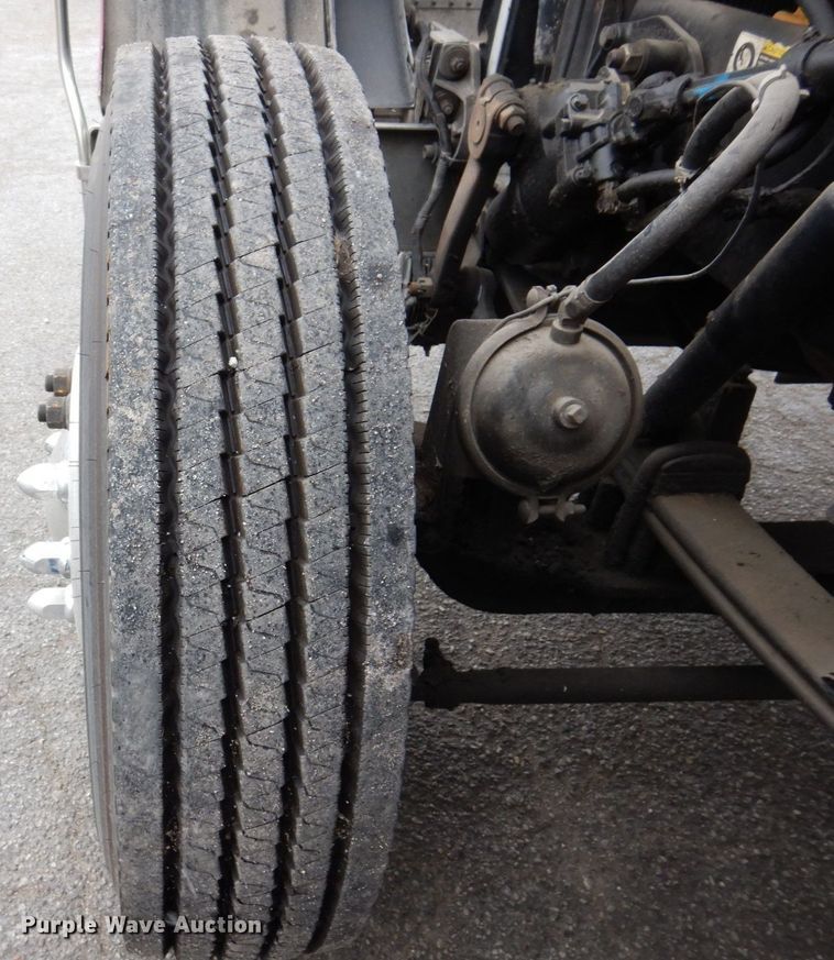 image for item JL9775 2003 Peterbilt 379  semi truck