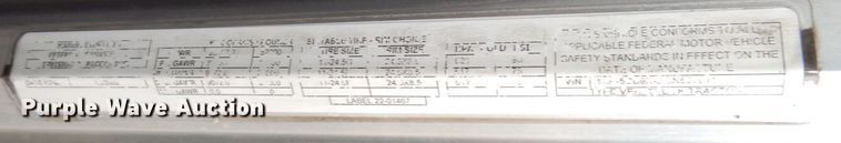 image for item JL9775 2003 Peterbilt 379  semi truck