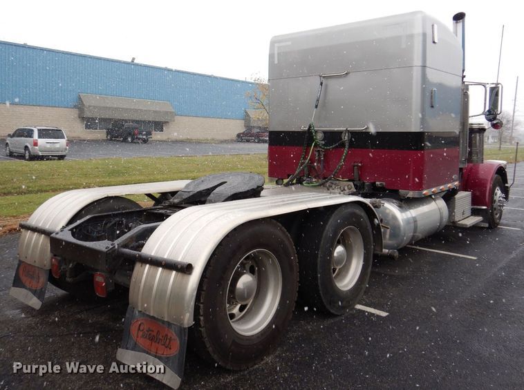 image for item JL9776 2008 Peterbilt 388  semi truck