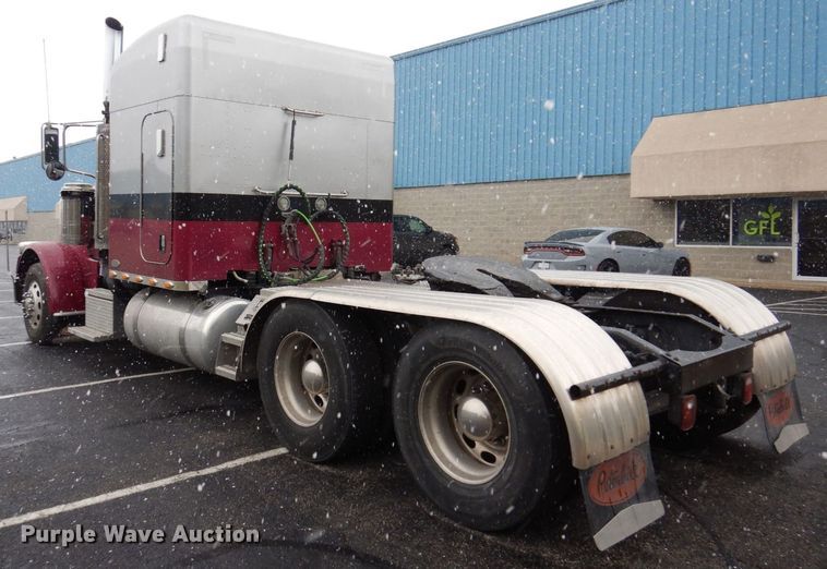 image for item JL9776 2008 Peterbilt 388  semi truck