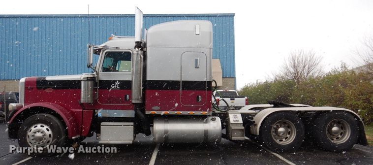 image for item JL9776 2008 Peterbilt 388  semi truck