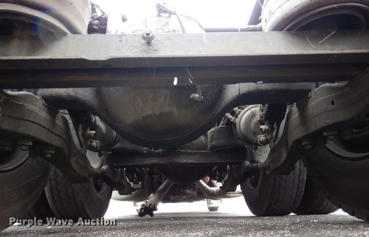 image for item JL9776 2008 Peterbilt 388  semi truck