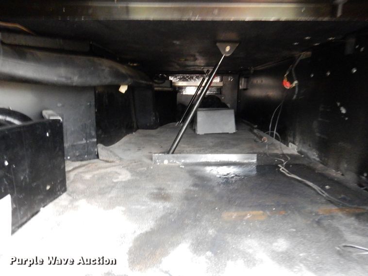 image for item JL9776 2008 Peterbilt 388  semi truck