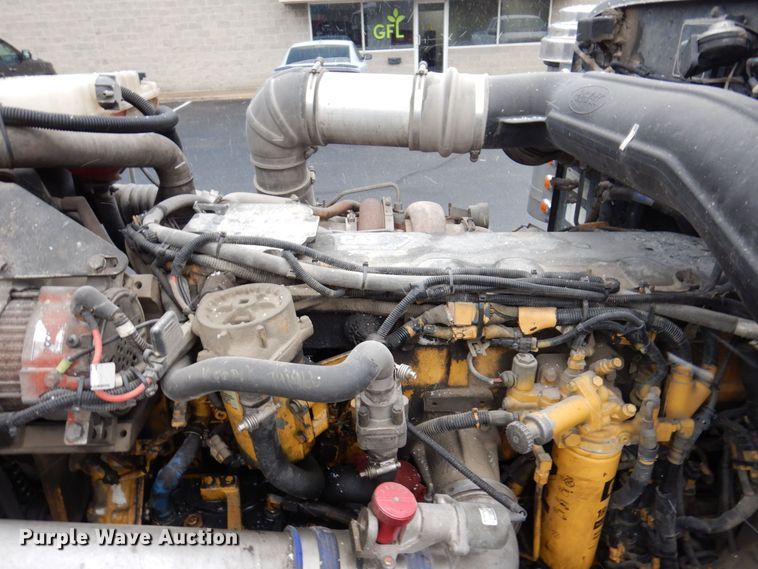 image for item JL9776 2008 Peterbilt 388  semi truck