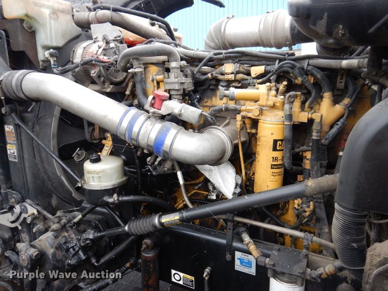 image for item JL9776 2008 Peterbilt 388  semi truck