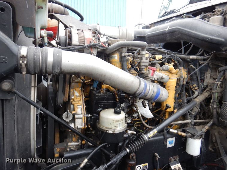 image for item JL9776 2008 Peterbilt 388  semi truck