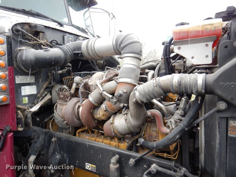 image for item JL9776 2008 Peterbilt 388  semi truck