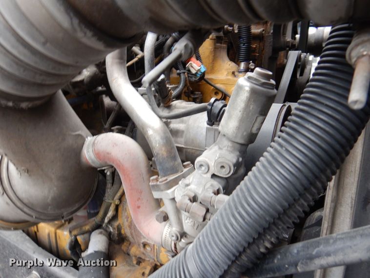 image for item JL9776 2008 Peterbilt 388  semi truck