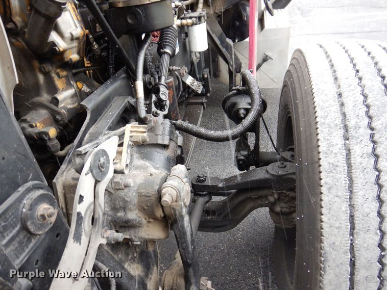 image for item JL9776 2008 Peterbilt 388  semi truck