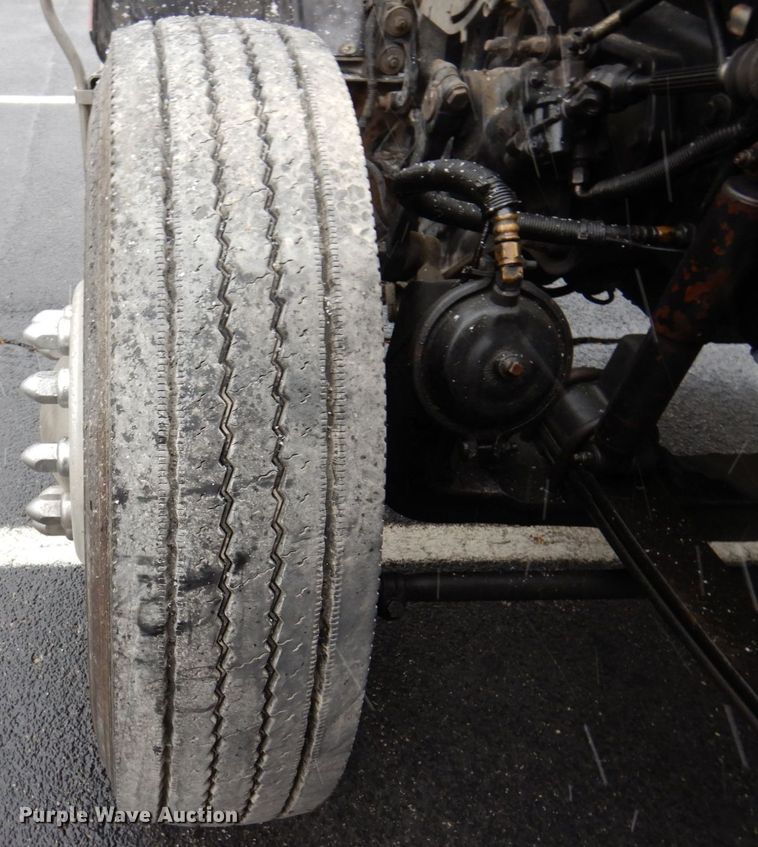 image for item JL9776 2008 Peterbilt 388  semi truck