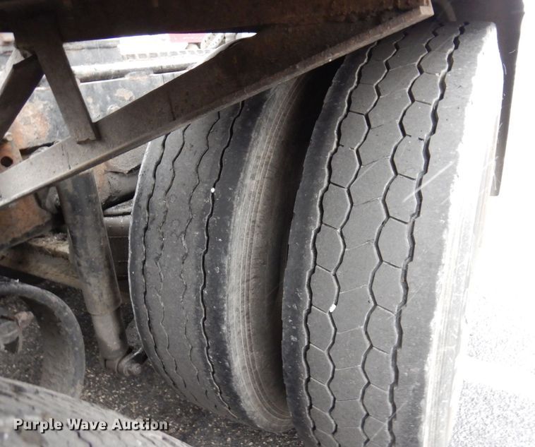 image for item JL9776 2008 Peterbilt 388  semi truck