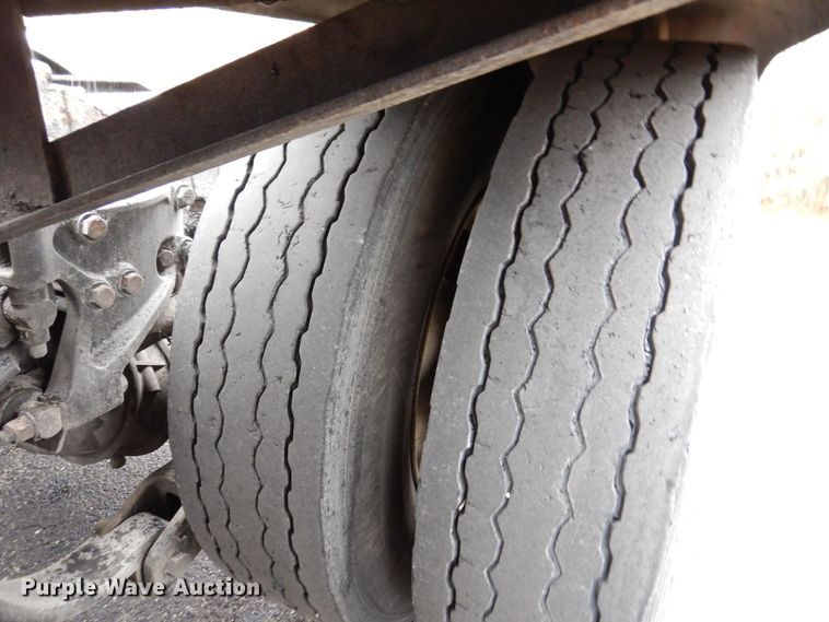 image for item JL9776 2008 Peterbilt 388  semi truck