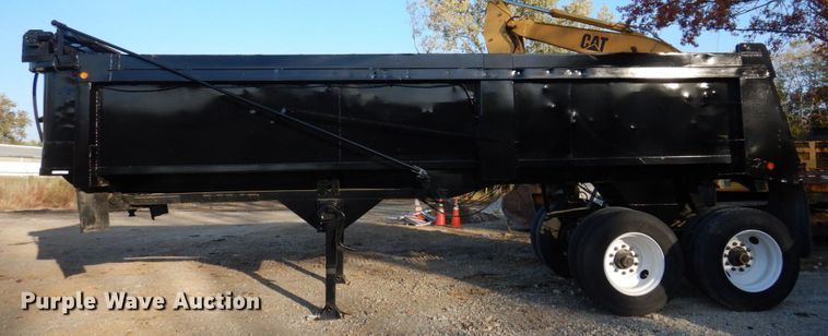 image for item JL9876 1982 Clement  end dump trailer