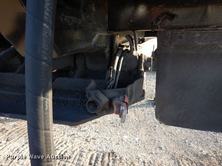 image for item JL9876 1982 Clement  end dump trailer