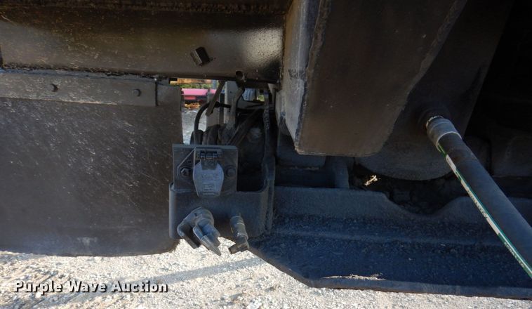 image for item JL9876 1982 Clement  end dump trailer