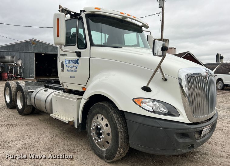 image for item JU9733 2014 International ProStar 122  semi truck