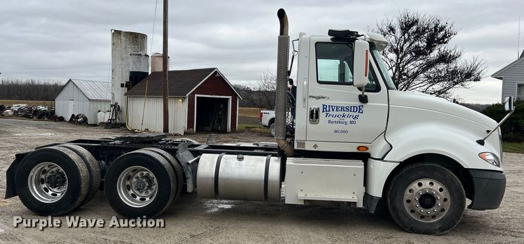 image for item JU9733 2014 International ProStar 122  semi truck