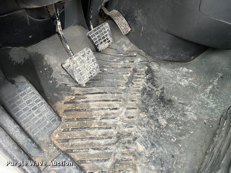 image for item JU9733 2014 International ProStar 122  semi truck