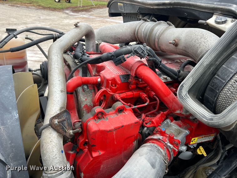 image for item JU9733 2014 International ProStar 122  semi truck