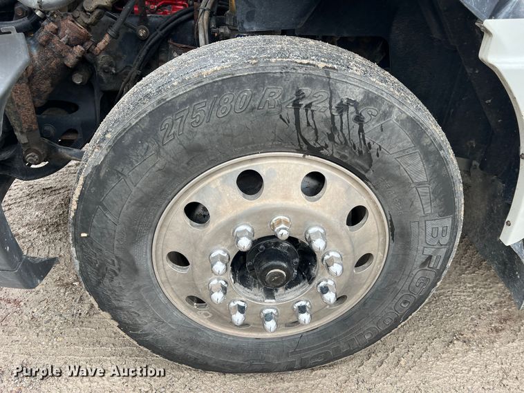 image for item JU9733 2014 International ProStar 122  semi truck