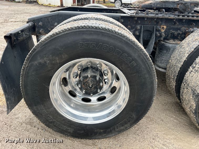 image for item JU9733 2014 International ProStar 122  semi truck