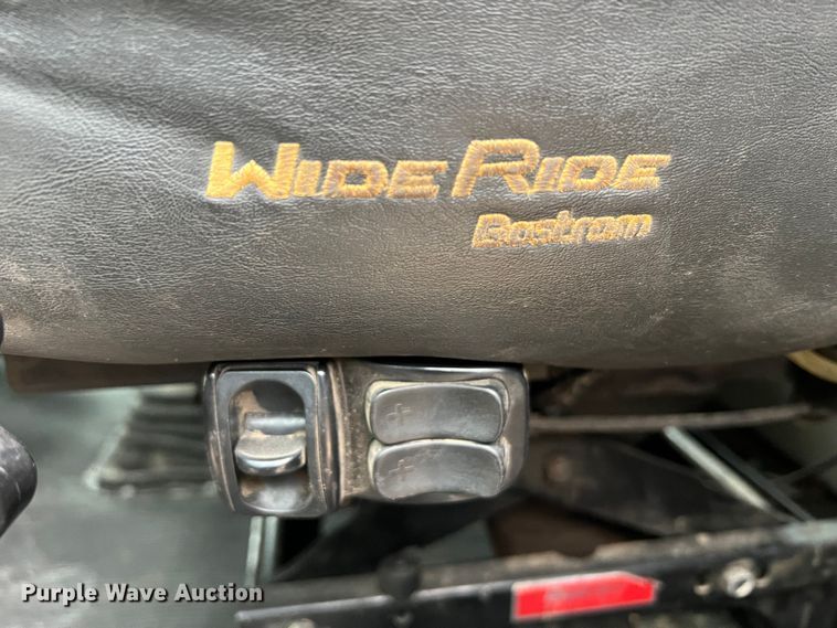 image for item JU9746 2005 Kenworth W900  semi truck