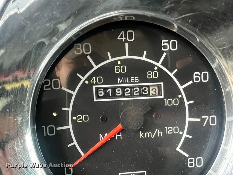 image for item JU9746 2005 Kenworth W900  semi truck