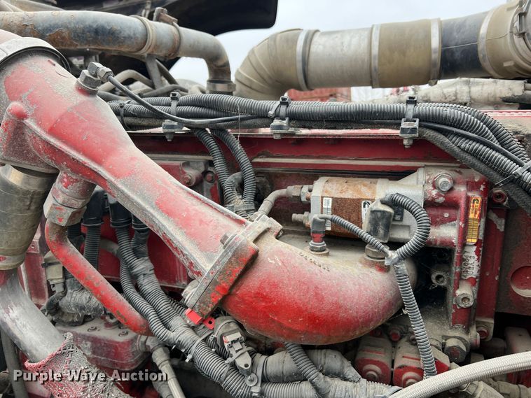 image for item JU9746 2005 Kenworth W900  semi truck