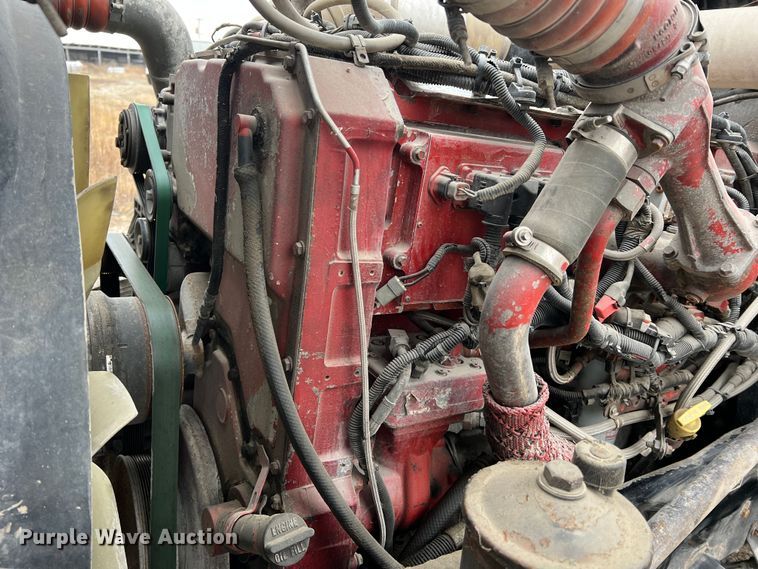 image for item JU9746 2005 Kenworth W900  semi truck