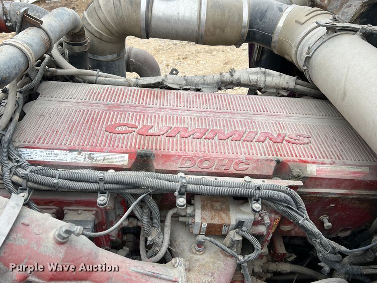 image for item JU9746 2005 Kenworth W900  semi truck