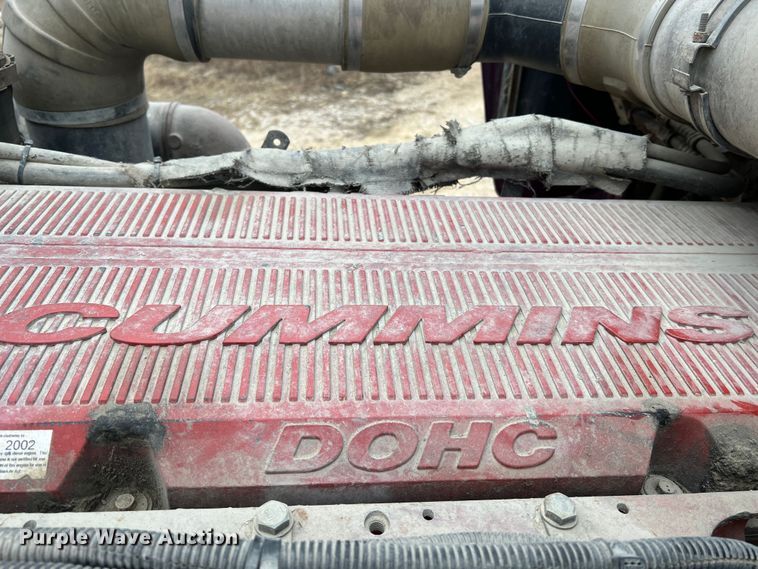 image for item JU9746 2005 Kenworth W900  semi truck