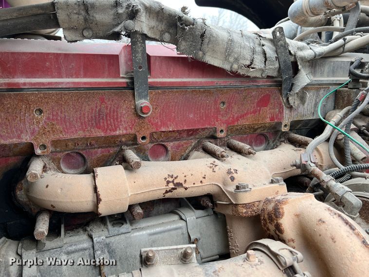 image for item JU9746 2005 Kenworth W900  semi truck