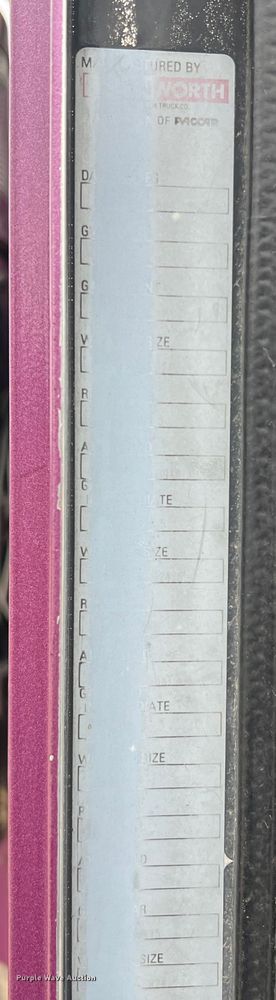 image for item JU9746 2005 Kenworth W900  semi truck