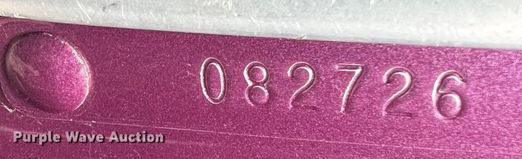 image for item JU9746 2005 Kenworth W900  semi truck