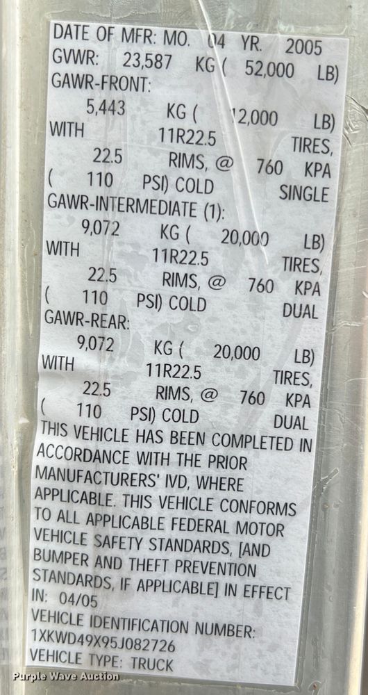 image for item JU9746 2005 Kenworth W900  semi truck